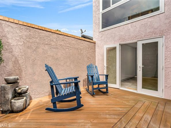 15 69th Place, Long Beach CA 90803