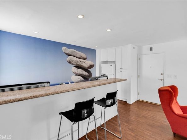 15 69th Place, Long Beach CA 90803