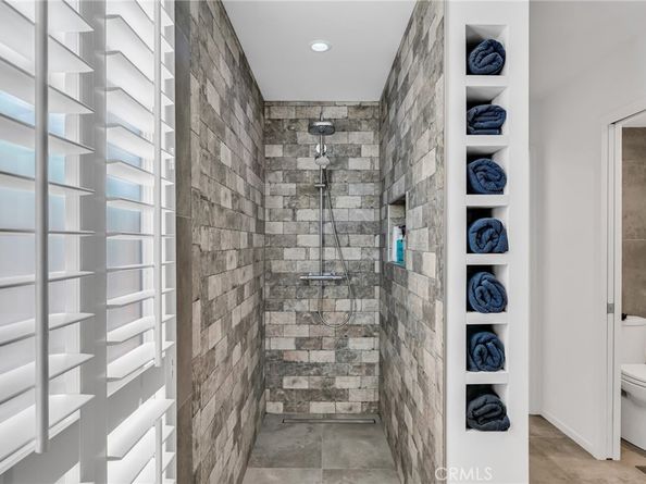 15 69th Place, Long Beach CA 90803