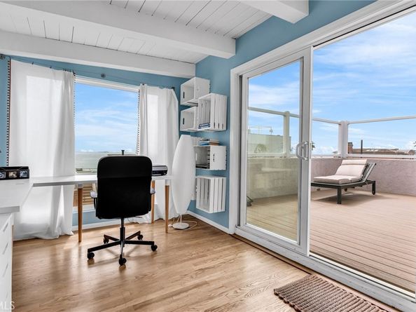 15 69th Place, Long Beach CA 90803