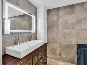 15 69th Place, Long Beach CA 90803