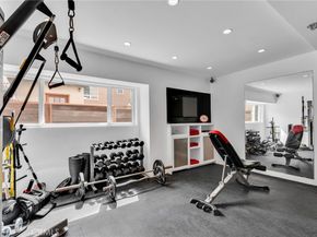 15 69th Place, Long Beach CA 90803