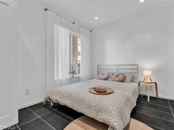 15 69th Place, Long Beach CA 90803