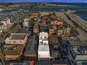 15 69th Place, Long Beach CA 90803