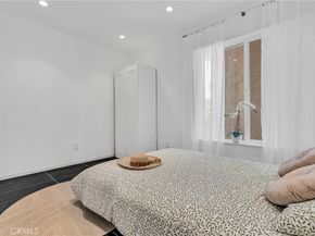 15 69th Place, Long Beach CA 90803