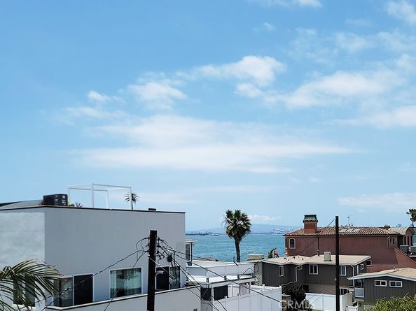 15 69th Place, Long Beach CA 90803