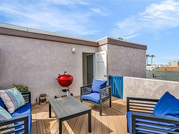15 69th Place, Long Beach CA 90803