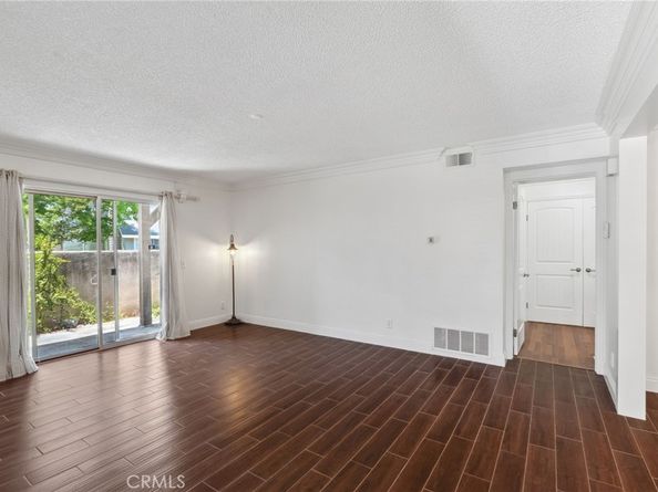 81 Rockwood 42, Irvine CA 92614