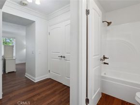 81 Rockwood 42, Irvine CA 92614
