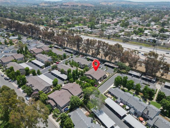 81 Rockwood 42, Irvine CA 92614
