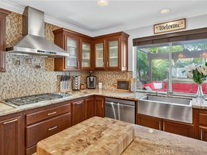 10 Calais, Irvine CA 92602