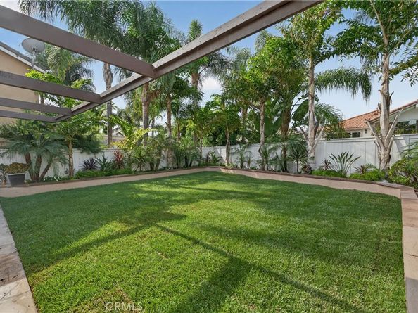 10 Calais, Irvine CA 92602