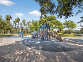 10 Calais, Irvine CA 92602