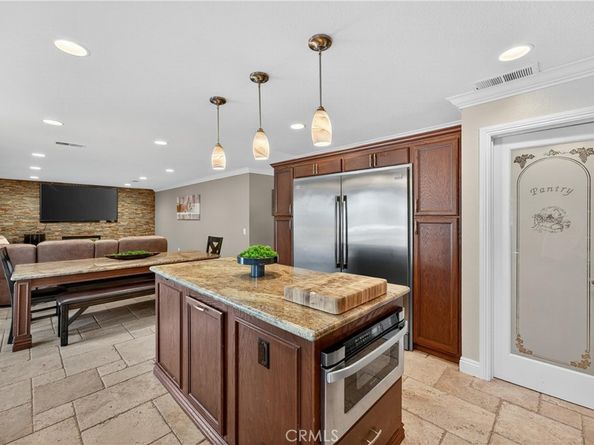 10 Calais, Irvine CA 92602