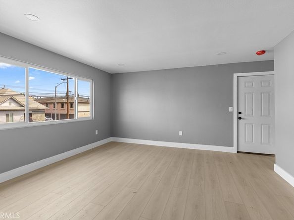 943 N Washington Place 4, Long Beach CA 90813