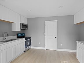 943 N Washington Place 4, Long Beach CA 90813