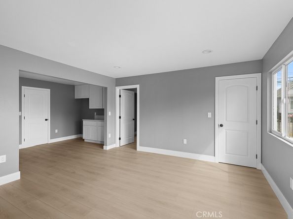 943 N Washington Place 4, Long Beach CA 90813