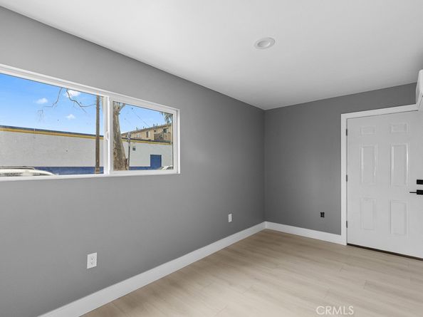 943 N Washington Place 4, Long Beach CA 90813