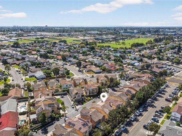 1030 Palmetto Way, Costa Mesa CA 92626