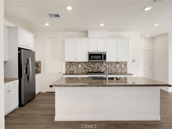 2323 Apple, Upland CA 91786