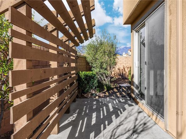 2323 Apple, Upland CA 91786