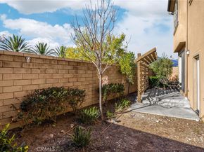 2323 Apple, Upland CA 91786
