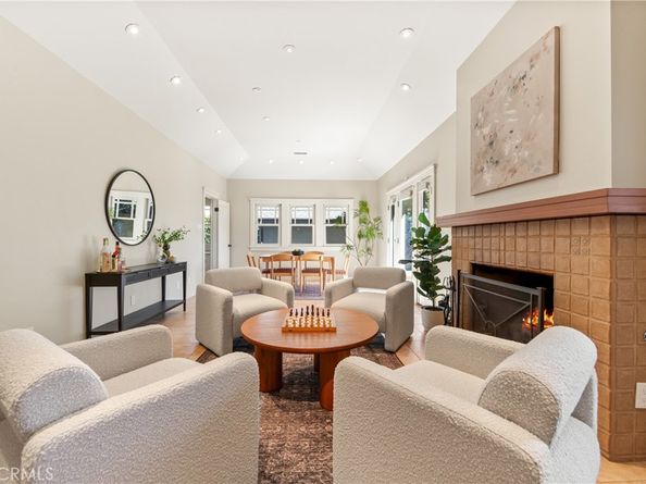 252 Roswell Avenue, Long Beach CA 90803