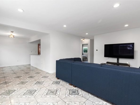 11635 Walcroft St, Lakewood CA 90715