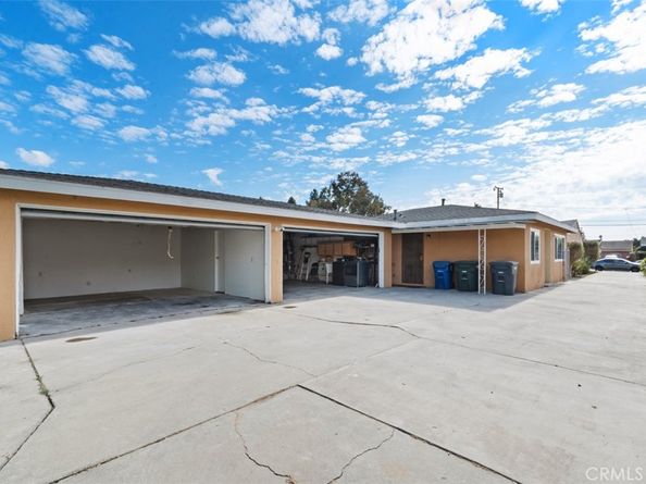 11635 Walcroft St, Lakewood CA 90715