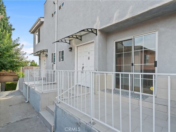 15920 Sherman Way 8, Van Nuys CA 91406