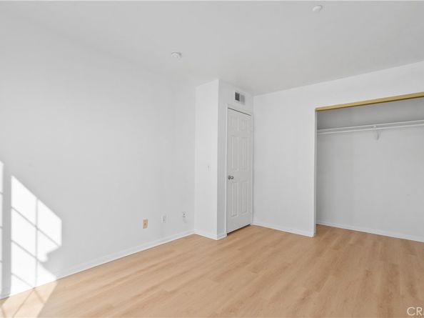 15920 Sherman Way 8, Van Nuys CA 91406