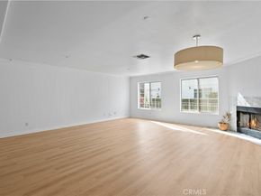 15920 Sherman Way 8, Van Nuys CA 91406