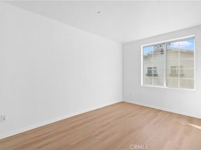 15920 Sherman Way 8, Van Nuys CA 91406