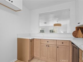 15920 Sherman Way 8, Van Nuys CA 91406