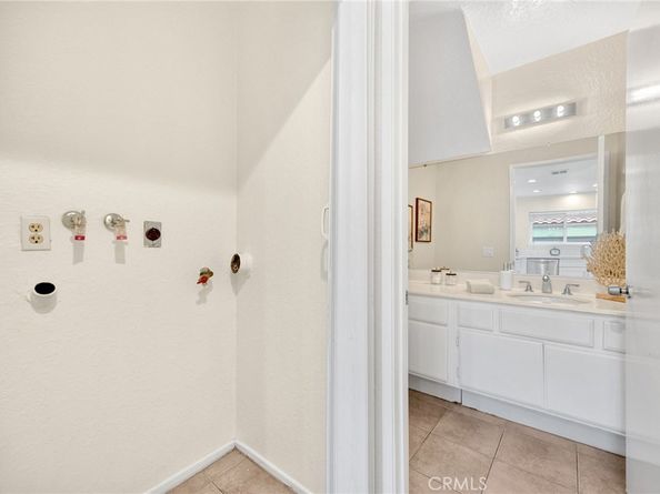 70 Willowcrest Lane, Pomona CA 91766