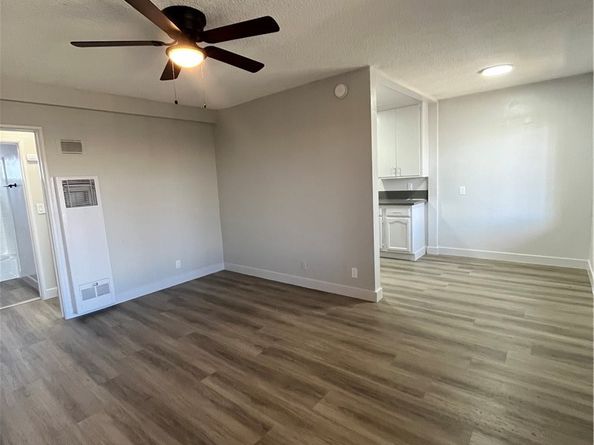 732 W Imperial, Los Angeles CA 90044