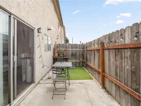 1070 Freeman Avenue, Long Beach CA 90804