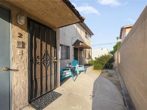 1070 Freeman Avenue, Long Beach CA 90804