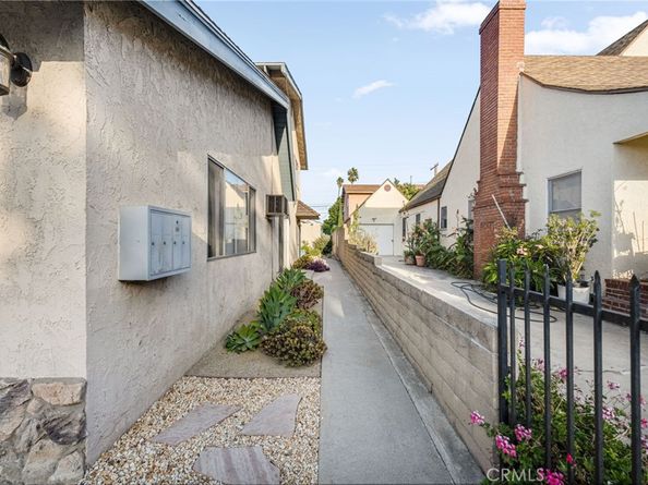 1070 Freeman Avenue, Long Beach CA 90804