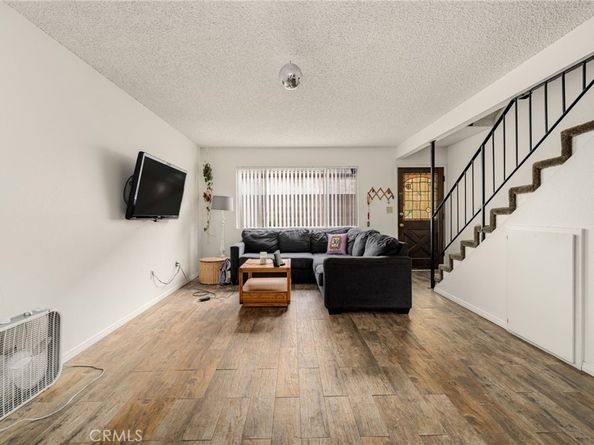 1070 Freeman Avenue, Long Beach CA 90804