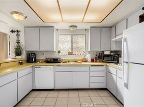 1070 Freeman Avenue, Long Beach CA 90804
