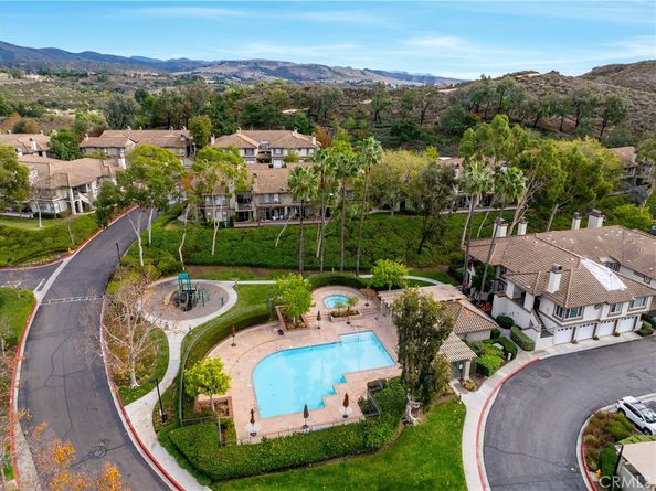31 Santa Agatha, Rancho Santa Margarita CA 92688