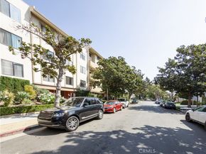 1944 Glendon Avenue 209, Los Angeles CA 90025