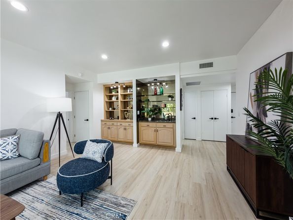 1944 Glendon Avenue 209, Los Angeles CA 90025