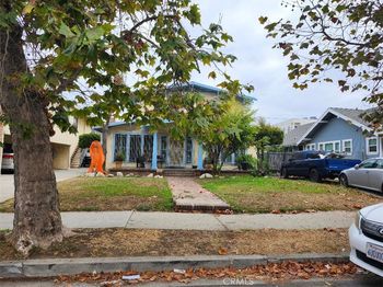 4527 4527 St Charles Place