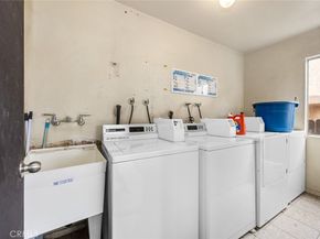 2150 Ohio E, Signal Hill CA 90755