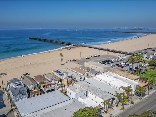 1003 Seal Way, Seal Beach CA 90740