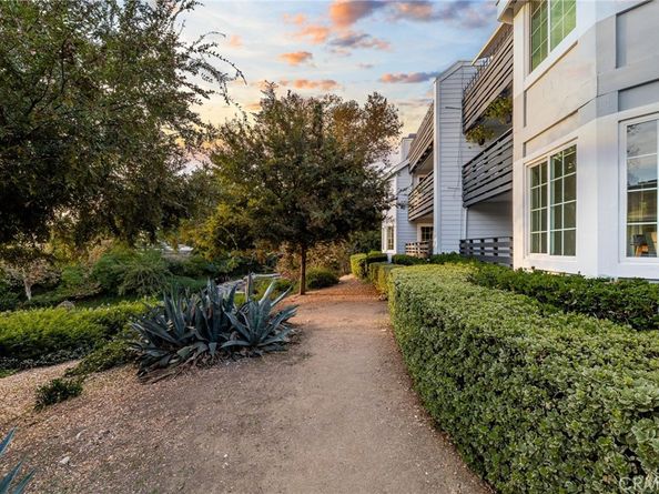 1081 Lakeview, Azusa CA 91702