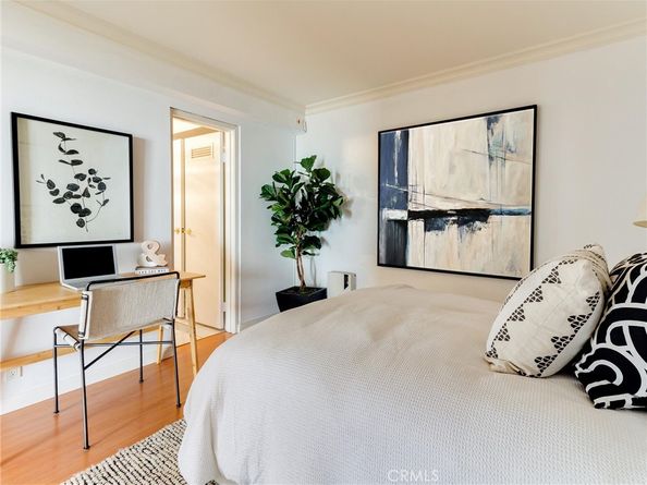 1750 E Ocean Boulevard 213, Long Beach CA 90802