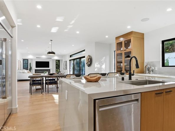 16226 Dickens, Encino CA 91436